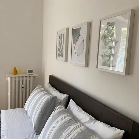 Magie Tortona District-navigli * מילאנו